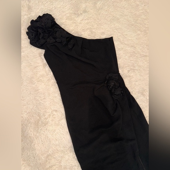 NWOT Dress the Population Black Aubrielle Rosette One Shoulder Maxi Gown sz M - Picture 7 of 9